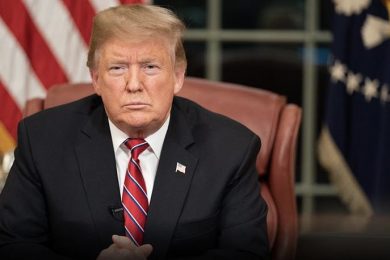 Trump acusa OMS de não ter reagido ao coronavírus e ameaça cortar fundos