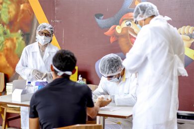 Brasil apresenta contágio de coronavírus em desaceleração