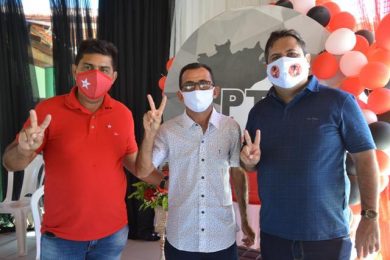 Bill de Deus e Edilson Teixeira são aclamados para disputa de prefeito e vice-prefeito em Aroeiras do Itaim