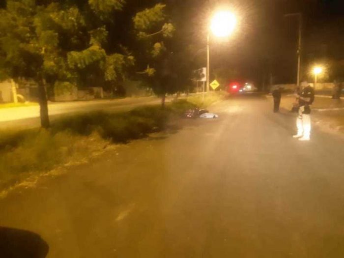 Motociclista colide em árvore e morre em Picos