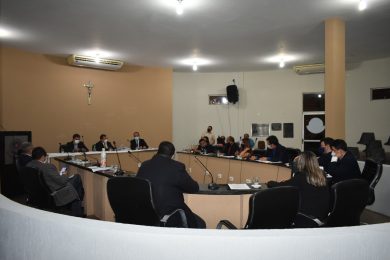 Vereadores aprovam PL que regulamenta incentivo aos profissionais da saúde