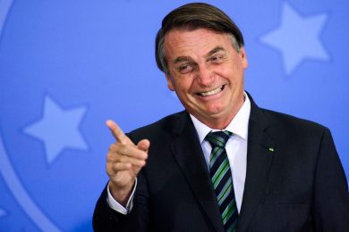 Nova pesquisa realizada após decisão de Fachin mostra Bolsonaro 10 pontos à frente de Lula