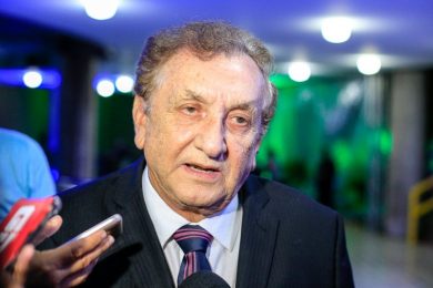 Mão Santa declara apoio a Ciro Nogueira e descarta candidatura em 2022