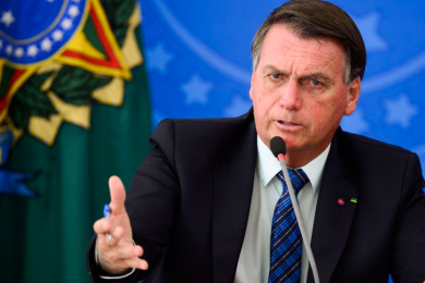Bolsonaro ingressa no STF contra lockdown e toque de recolher em três estados