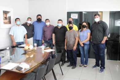 Vereadores recebem representantes da Associação comercial e CDL na Câmara Municipal