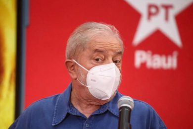 Em Teresina, Lula diz que ainda não decidiu se será candidato a presidente