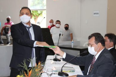 Pedro da Coca é empossado na Câmara de vereadores de Picos