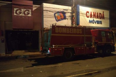 Incêndio atinge loja de roupas em Picos