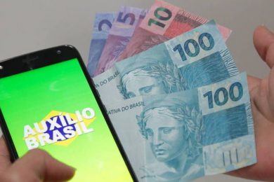 Auxílio Brasil começa a ser pago hoje; veja datas, valores e dúvidas