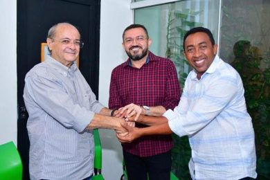 Ex-prefeito Padre Walmir declara apoio a Sílvio Mendes e Joel