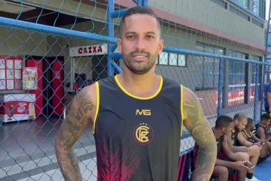 Rômulo estreia no Fut7 com vitória e revela que não desistiu do futebol profissional