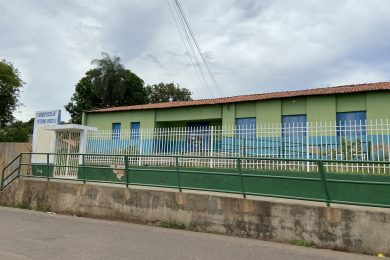 Unidade Escolar Petrônio Portela é alvo de criminosos em Picos