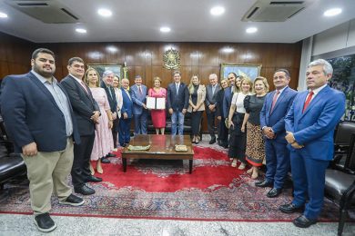 Jussara Lima assume vaga no Senado no lugar de Wellington Dias