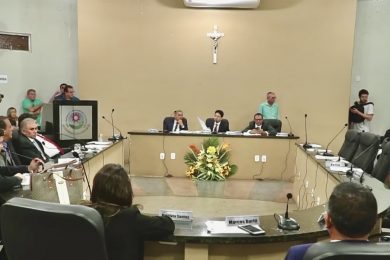 Vereadores aprovam projeto que revoga cobrança da taxa de coleta de lixo em Picos