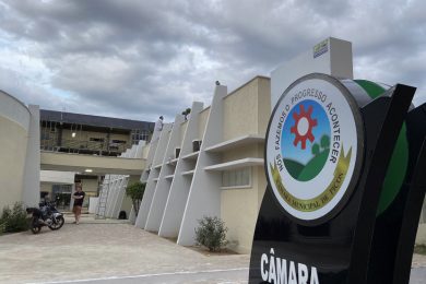 Câmara de Picos tem dois projetos de lei em pauta para votação: taxa de lixo e iluminação pública