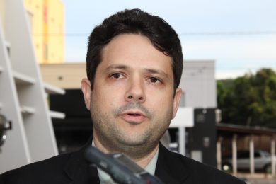 Eriberto Barros anuncia instalação de energia solar na Câmara Municipal de Picos