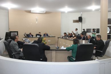 Vereadores derrubam veto do Prefeito Gil Paraibano ao projeto que revoga cobrança da taxa de lixo