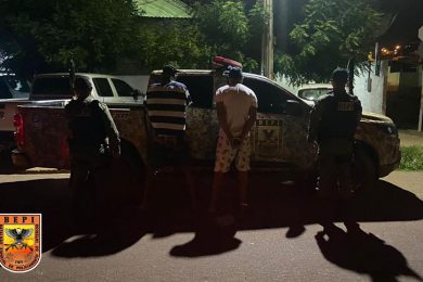 Dupla suspeita de assaltar mercadinho é presa em Picos