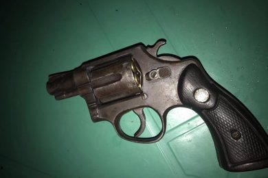 Juíza marca julgamento de réu por matar pai e filho por sinuca