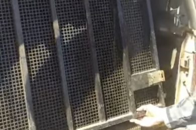 Homem quebra grade protetora de viatura tentando fugir da Polícia em Picos