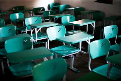 Professores de escolas e faculdades particulares do Piauí farão paralisação e ameaçam greve