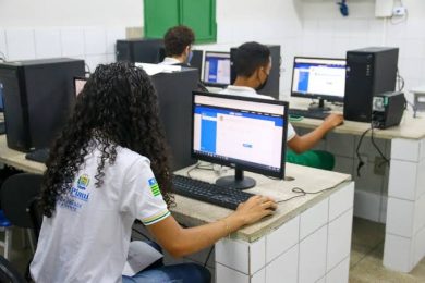 Oportunidade Jovem: Monitoria enriquece formação entre estudantes