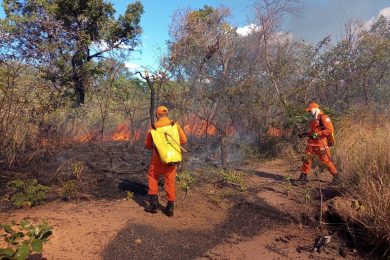 Bombeiros alertam para o risco de incêndio durante o “B-R-O Bró”
