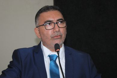 Vereador Marcos Buriti pede que Secretaria de Desenvolvimento faça higienização das bancas da feira livre de Picos