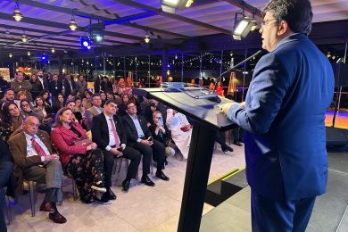 Rafael estreita laços com europeus para fortalecer turismo no PI