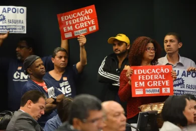 Servidores federais da educação iniciam greve na quarta-feira