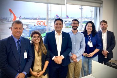 Secretário de Turismo busca parceria com companhias aéreas