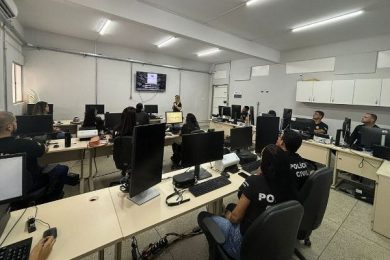 Policiais de Picos recebem treinamento em recuperação de celulares