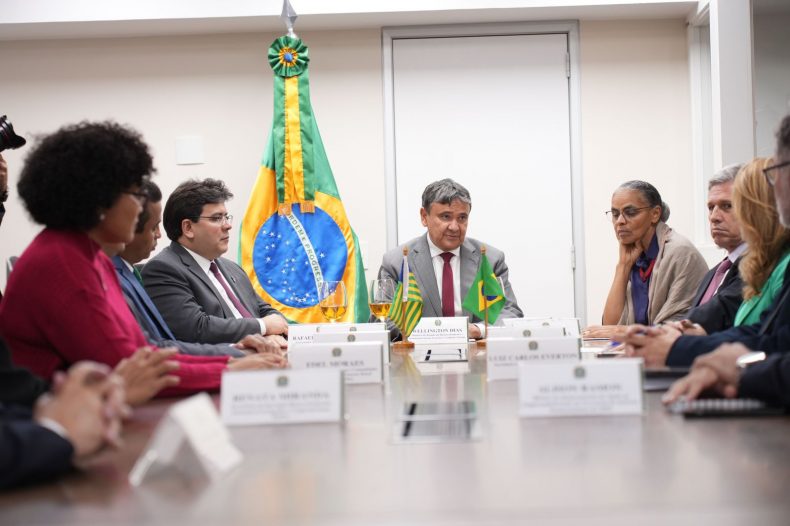 Rafael adere a parceria para enfrentamento a desertificação no Piauí