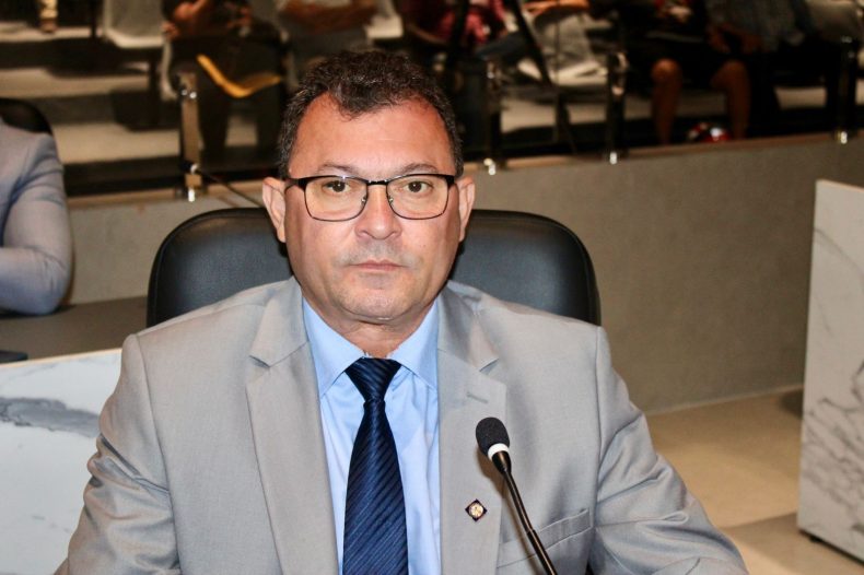 Vereador Chaguinha retorna a Câmara de Picos e cobra melhorias para vários bairros