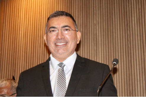 Vereador Marcos Buriti retorna a Câmara e apresenta importantes requerimentos para a população picoense