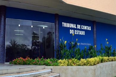 TCE suspende pagamentos de contratos da prefeitura de Santana do Piauí