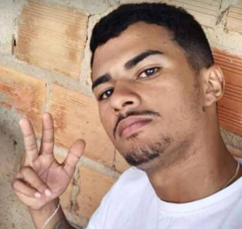 Jovem de 17 anos é morto a tiros no bairro Pantanal em Picos