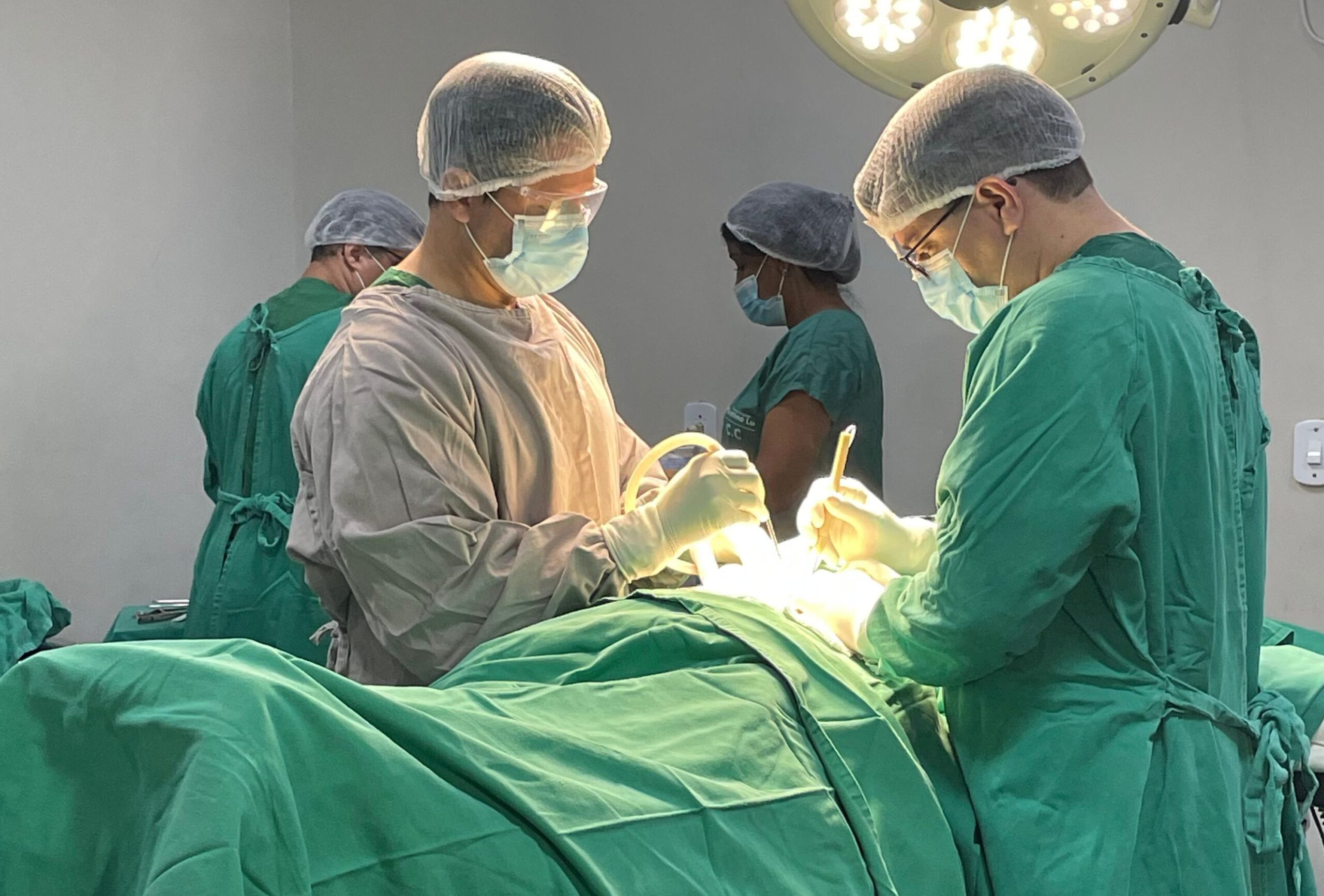 Justino Luz realiza primeira cirurgia de coluna