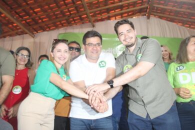 Rafael participa de ato em apoio as candidaturas de Abimael e Renata em Dom Expedito Lopes; veja fotos