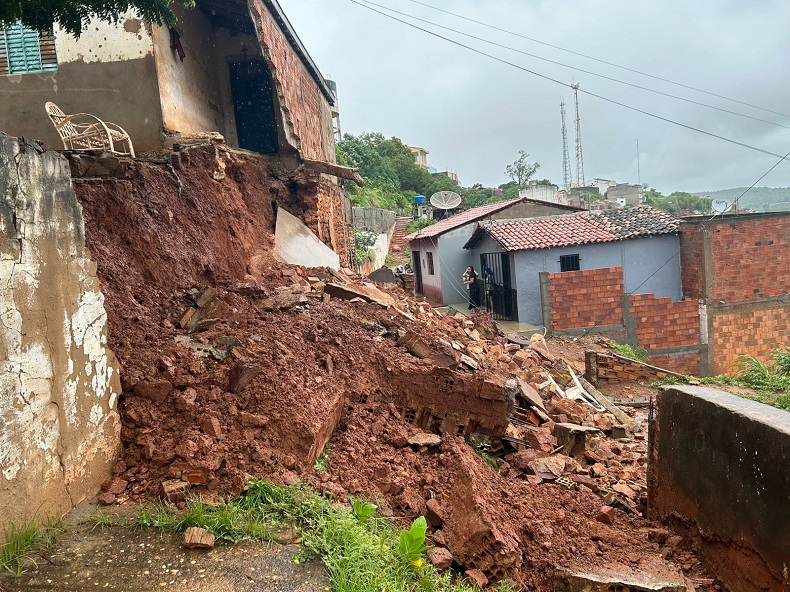 Governo antecipa Bolsa Família à atingidos pelas chuvas em Picos