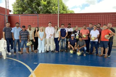 Prefeitura de Dom Expedito Lopes reúne representantes esportistas para realizar Campeonato Municipal