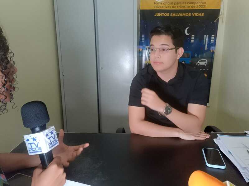 Taxi, mototáxi e vans têm até 30 de março para renovar alvará