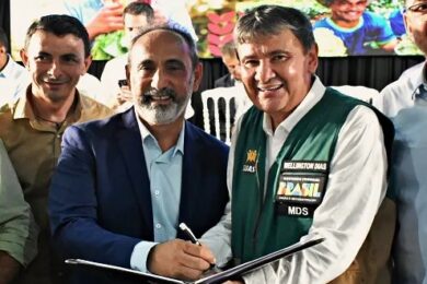 Santo Antônio de Lisboa | Prefeito Erivaldo Lopes participa de evento de lançamento do programa ‘Acredita no Primeiro Passo’