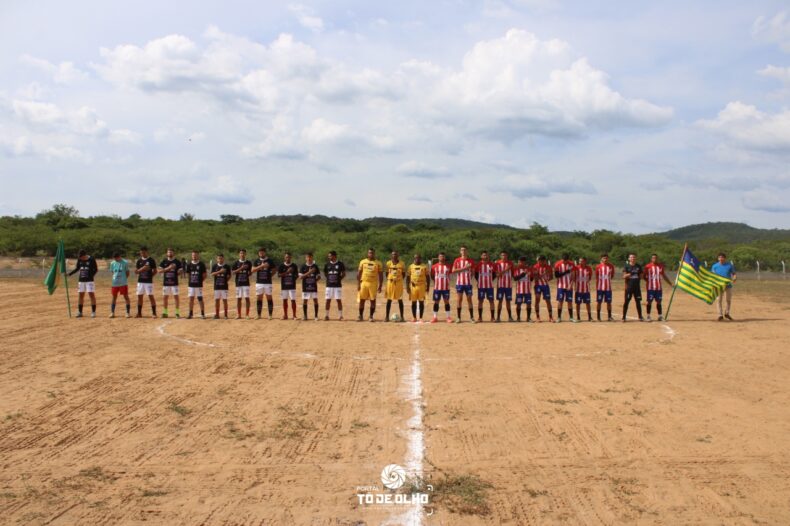 Campeonato Municipal de Futebol de Dom Expedito Lopes inicia com dois jogos; Veja fotos
