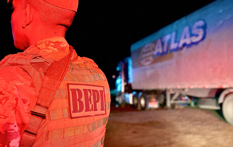 PM recupera carga de R$ 3 milhões roubada em Picos