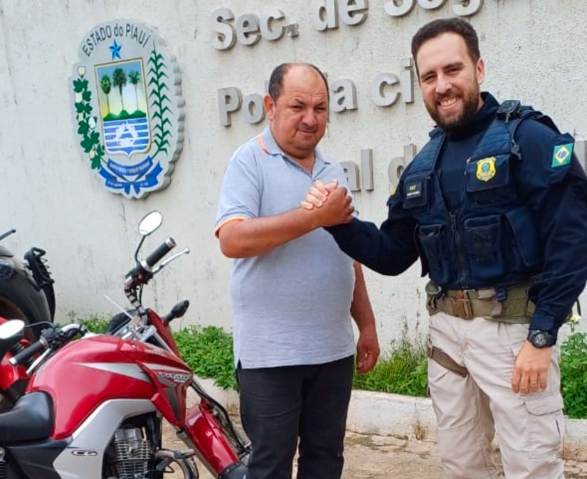 PRF recupera motocicleta roubada há seis anos na região de Picos
