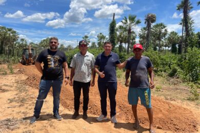 Prefeitura de Aroeiras do Itaim avança com pavimentação de estradas na Zona Rural