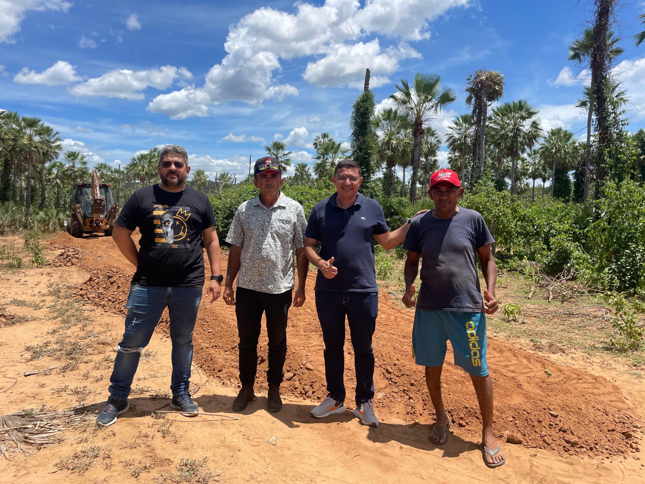Prefeitura de Aroeiras do Itaim avança com pavimentação de estradas na Zona Rural