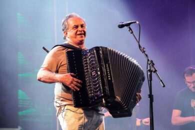 Prefeito Pablo Santos anuncia Flávio José como terceira atração do Picos Cidade Junina 2025