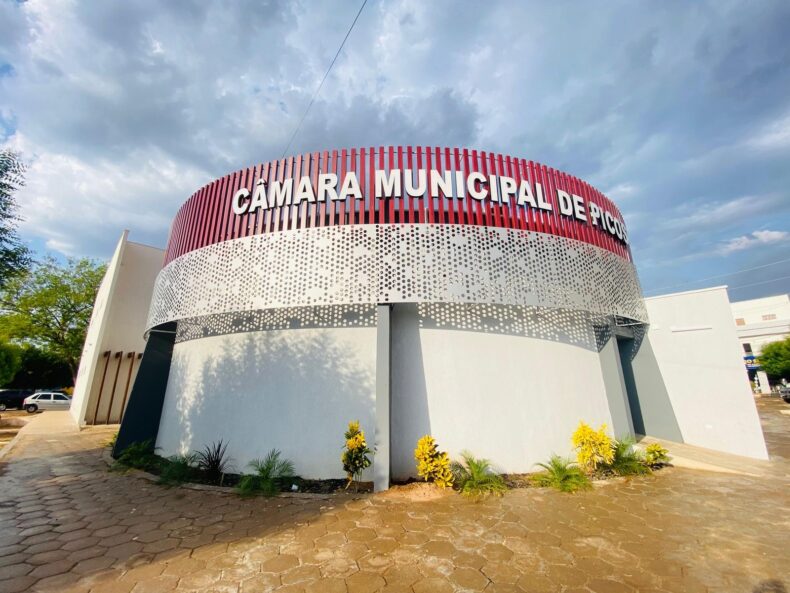 Câmara Municipal de Picos e TRE-PI promovem ação com serviços eleitorais gratuitos à população